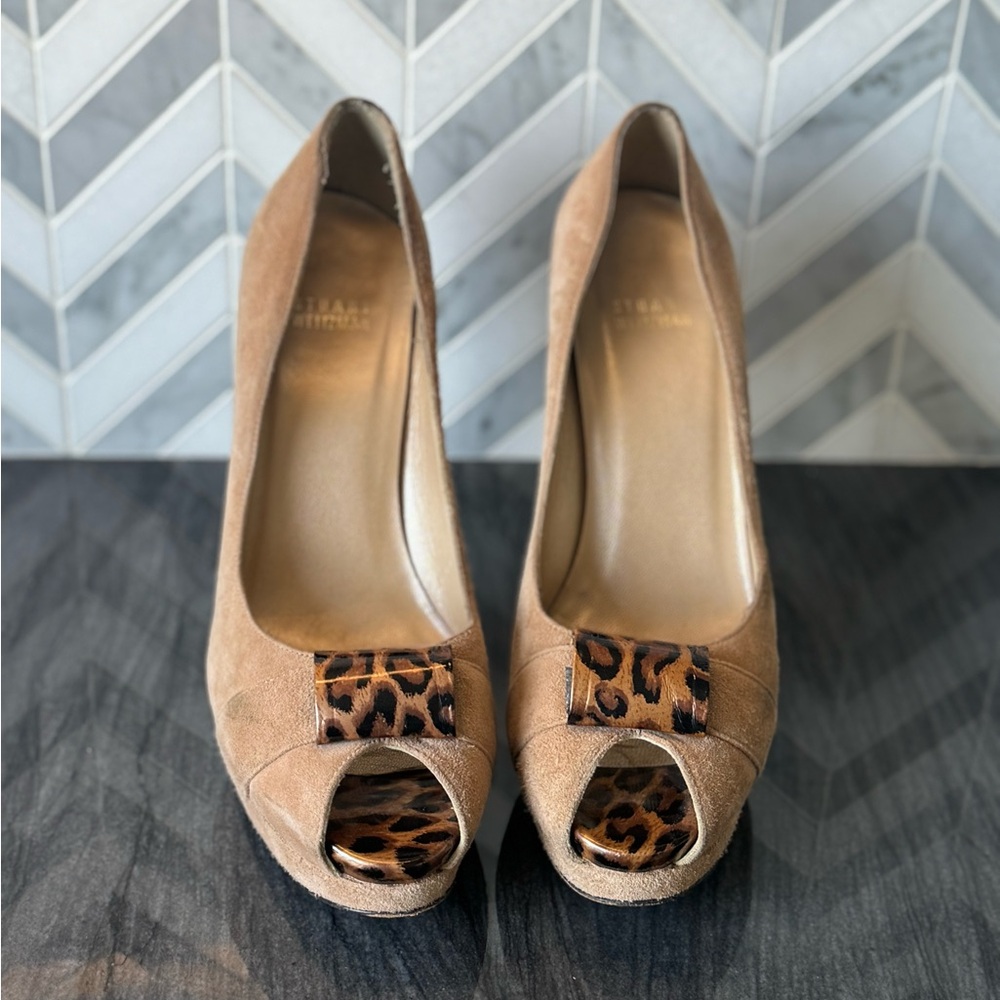 Stuart Weitzman size 9 tan suede upper with leopard 5.25”heel - Gorgeous!!